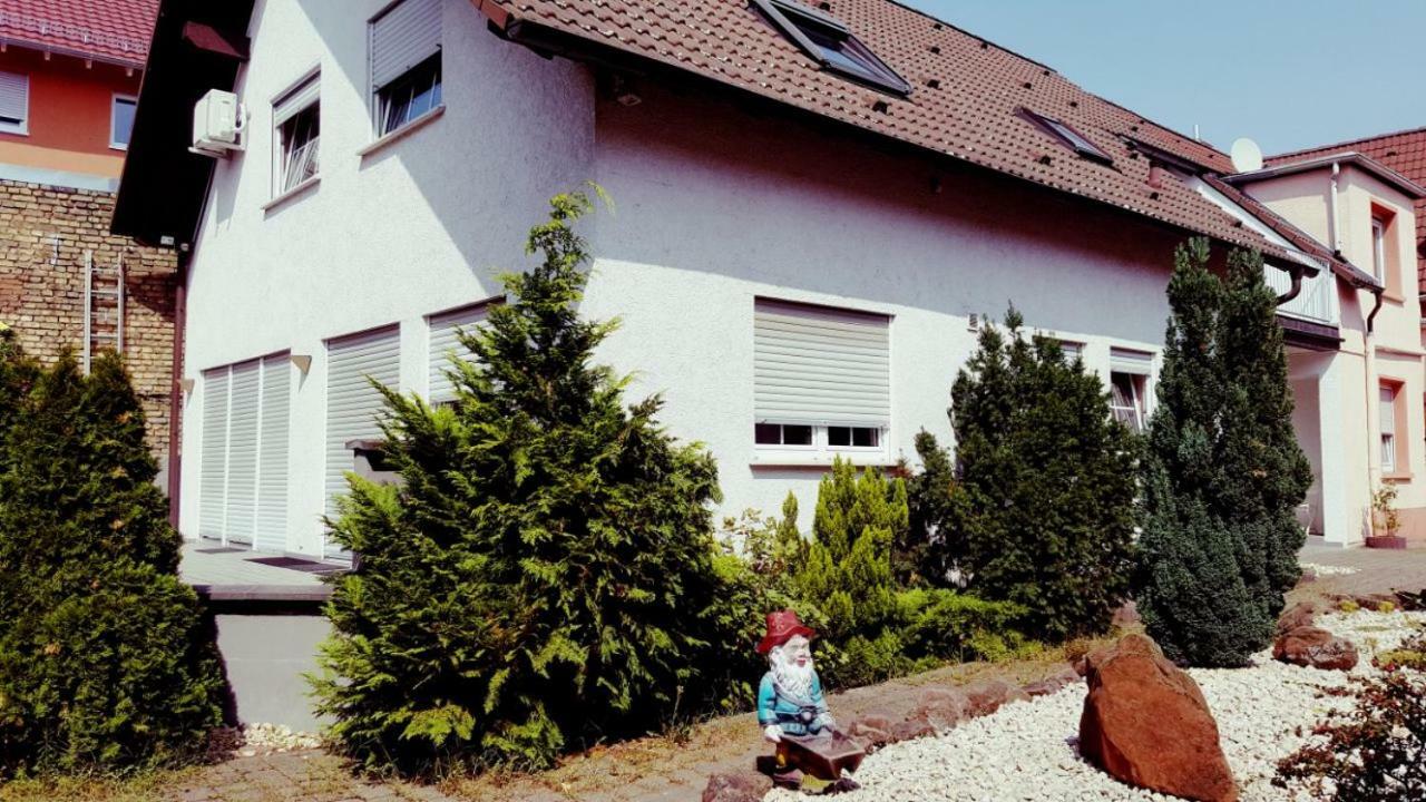 White House 'Privatzimmer' 曼海姆 外观 照片